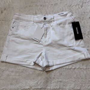 NWT Sneak Peek White High Rise Denim Shorts Medium Rolled Hem clean girl